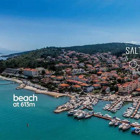 Вілла Salt - 10 People, Heated Pool, Trogir, Near & Split Airport Трогір