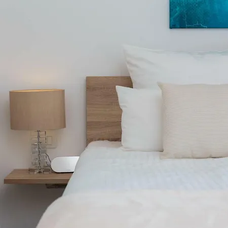 Вілла Salt - 10 People, Heated Pool, Trogir, Near & Split Airport