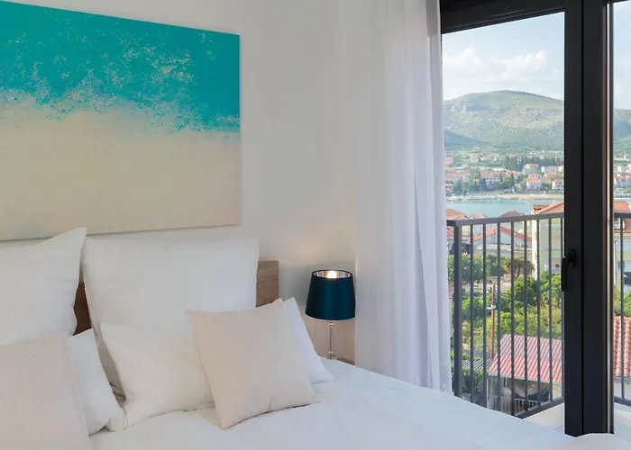 Salt - 10 People, Heated Pool, Trogir, Near & Split Airport Βίλα *