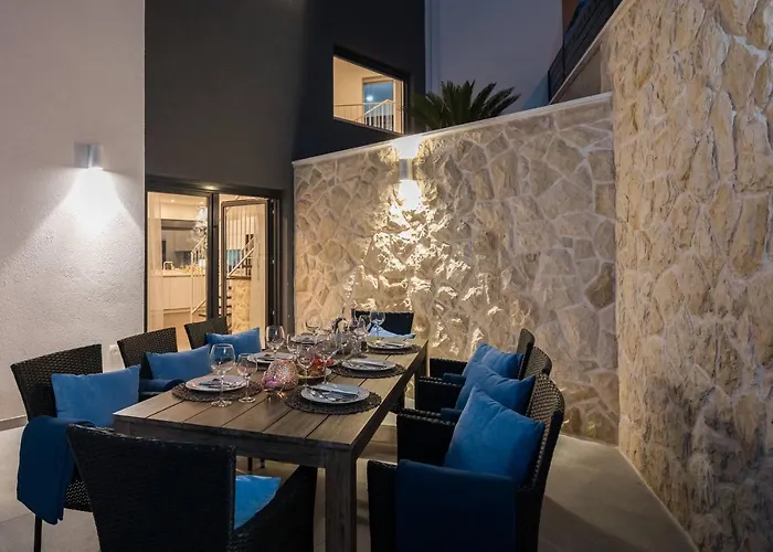 Βίλα Salt - 10 People, Heated Pool, Trogir, Near & Split Airport