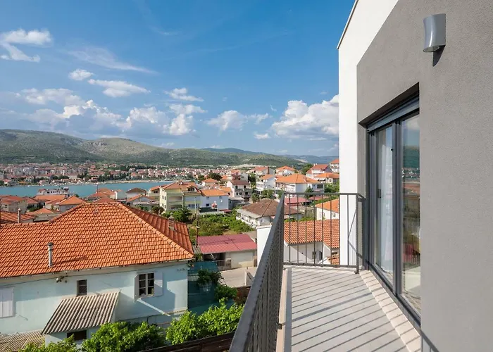Βίλα Salt - 10 People, Heated Pool, Trogir, Near & Split Airport Τρογκίρ