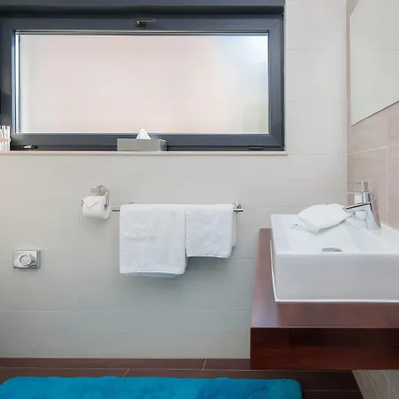 Salt - 10 People, Heated Pool, Trogir, Near & Split Airport Βίλα Τρογκίρ