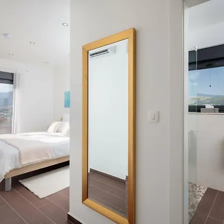 Salt - 10 People, Heated Pool, Trogir, Near & Split Airport * Τρογκίρ