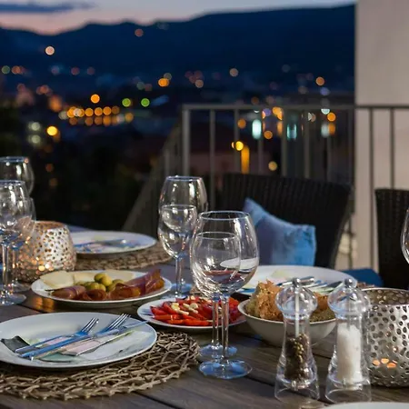 Salt - 10 People, Heated Pool, Trogir, Near & Split Airport Vila *