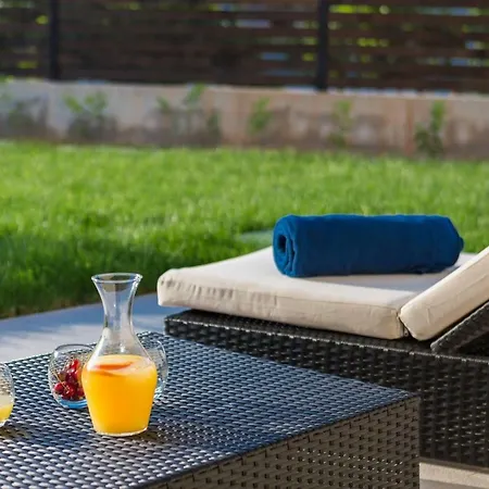 Vila Salt - 10 People, Heated Pool, Trogir, Near & Split Airport