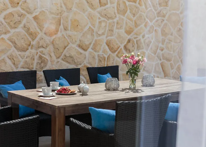 Salt - 10 People, Heated Pool, Trogir, Near & Split Airport * Trogir