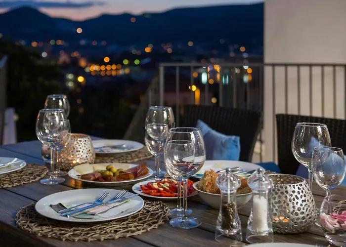 Salt - 10 People, Heated Pool, Trogir, Near & Split Airport فيلة *